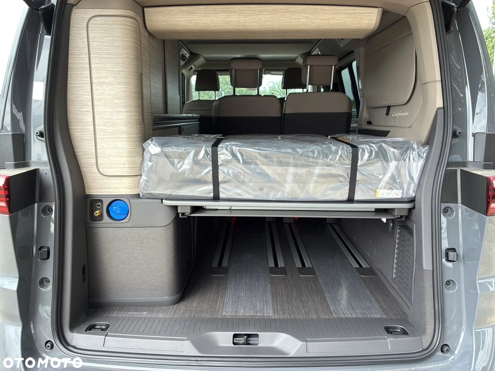 Volkswagen California - 12