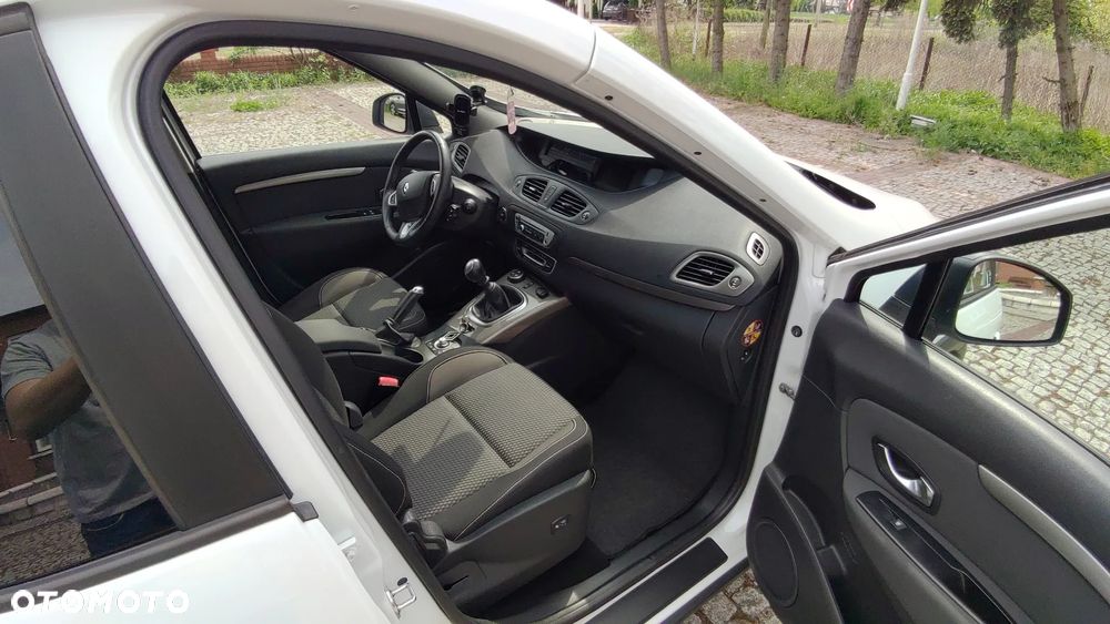 Renault Scenic ENERGY TCe 115 S&S Xmod Paris - 24