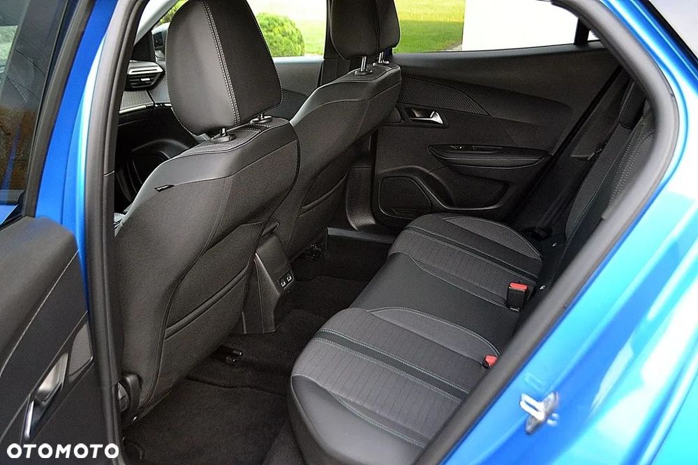 Peugeot 2008 BlueHDi 130 EAT8 Allure - 14