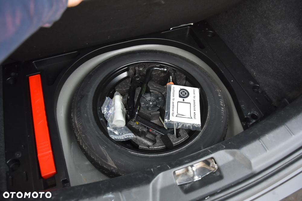 Volvo V40 - 18