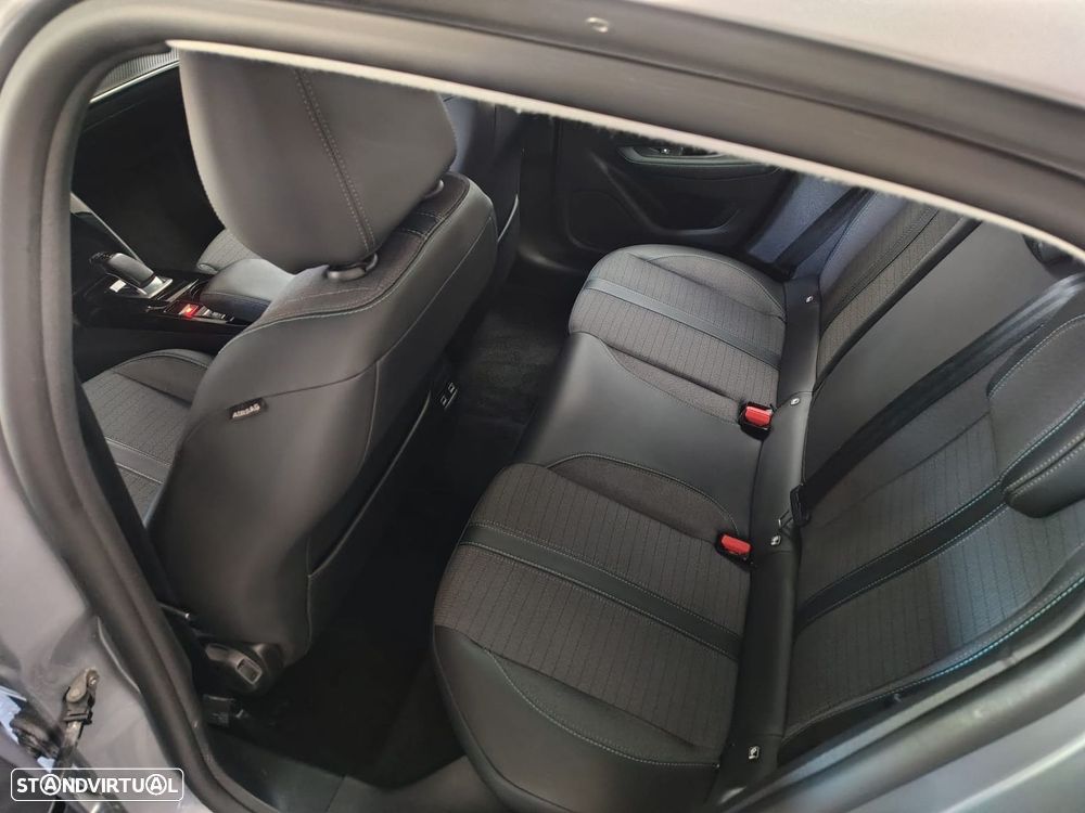 Peugeot e-208 50 kWh Allure Pack - 9