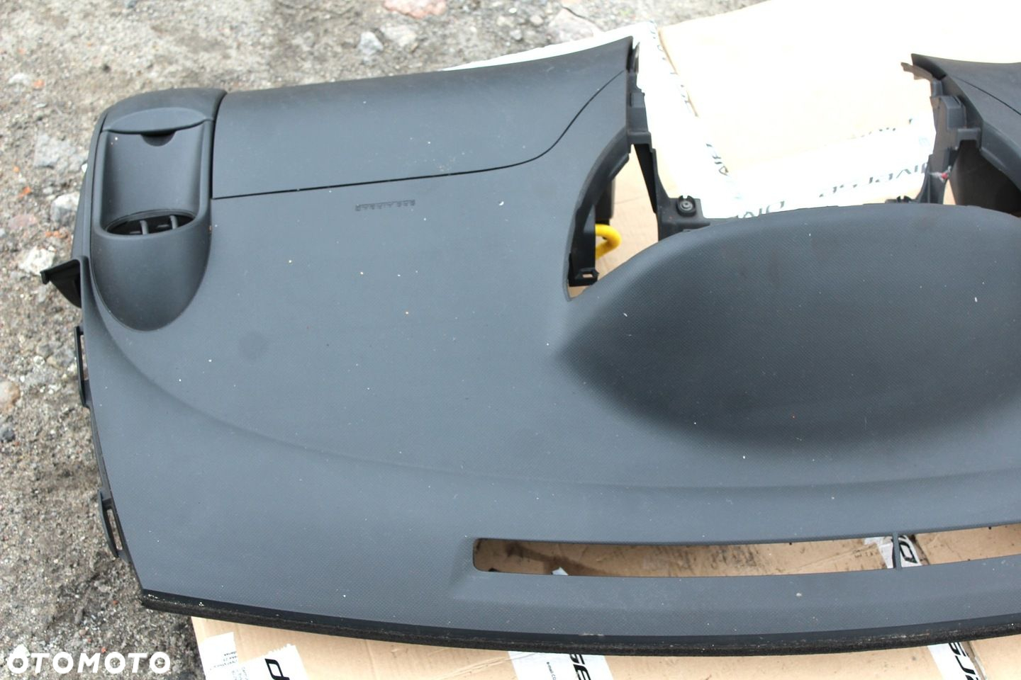 KONSOLA DESKA ROZDZIELCZA YARIS II - 7