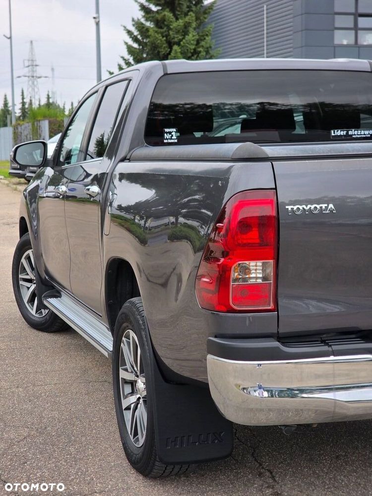 Toyota Hilux 2.4 D-4D Double Cab SR5 4x4 - 18