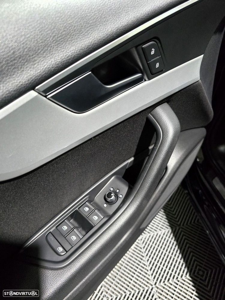 Audi A4 Avant 2.0 TDI Advance S tronic - 22