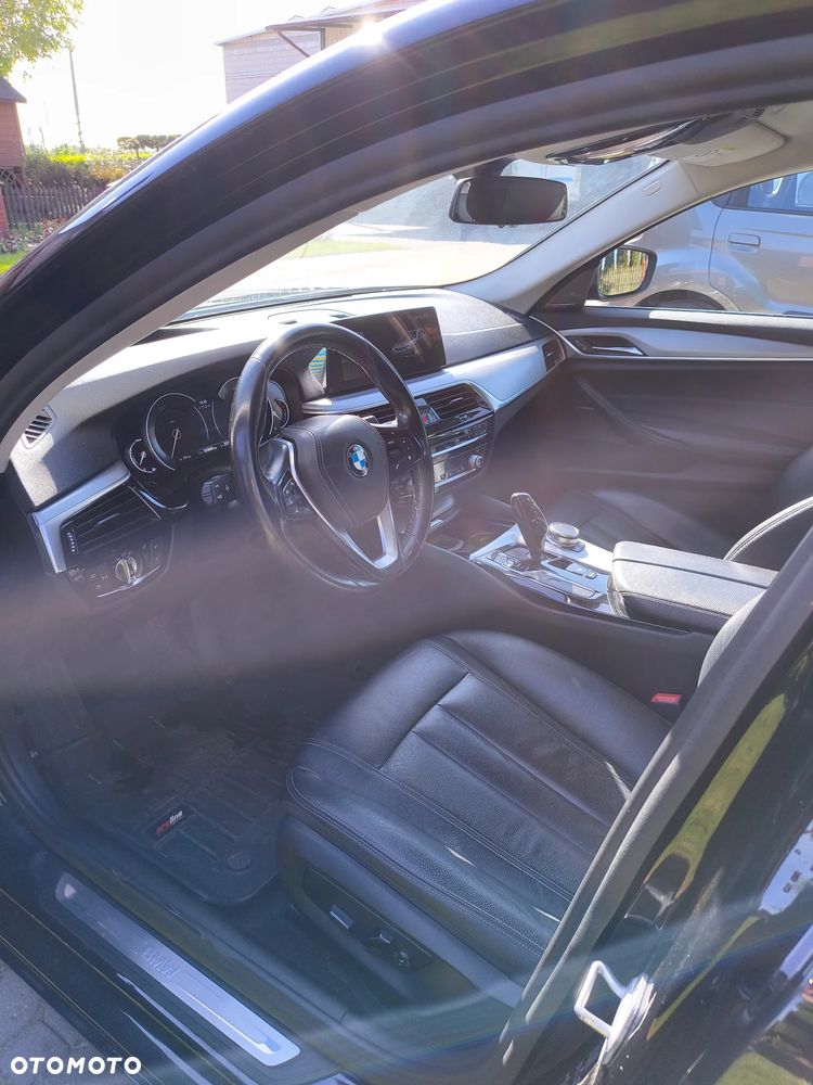 BMW Seria 5 520d xDrive - 6