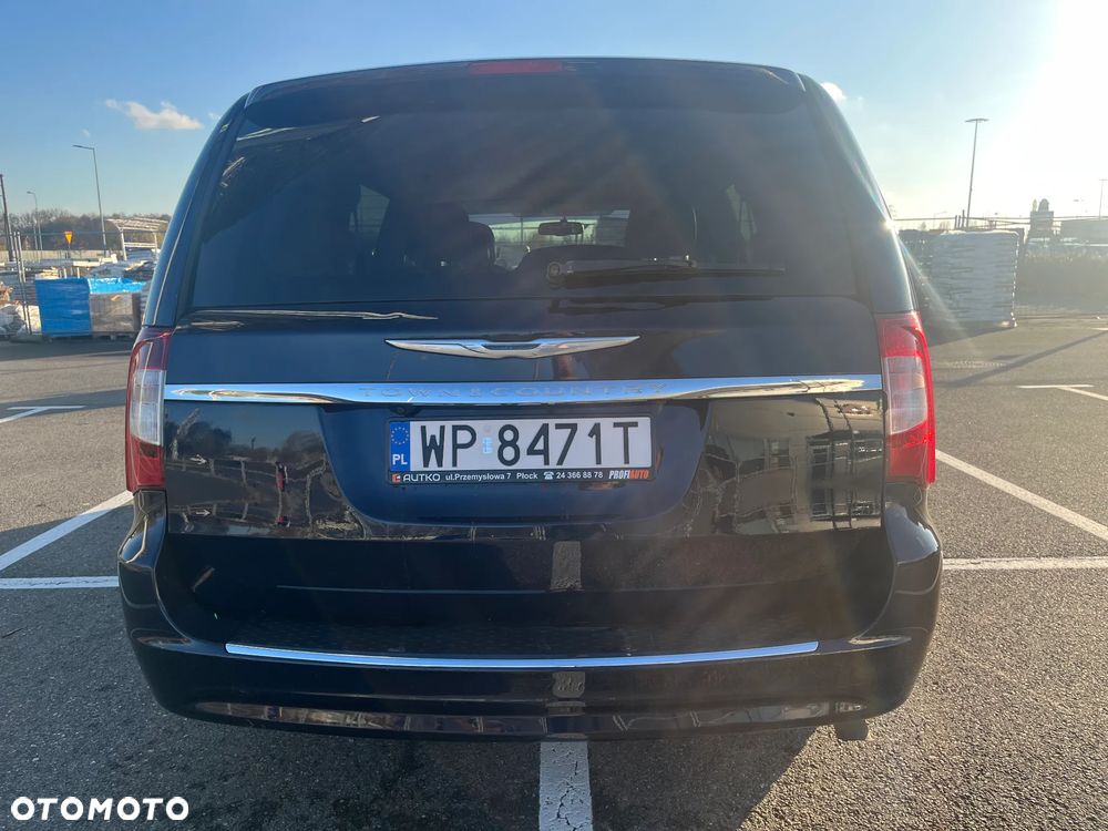 Chrysler Town & Country 3.6 Limited - 6