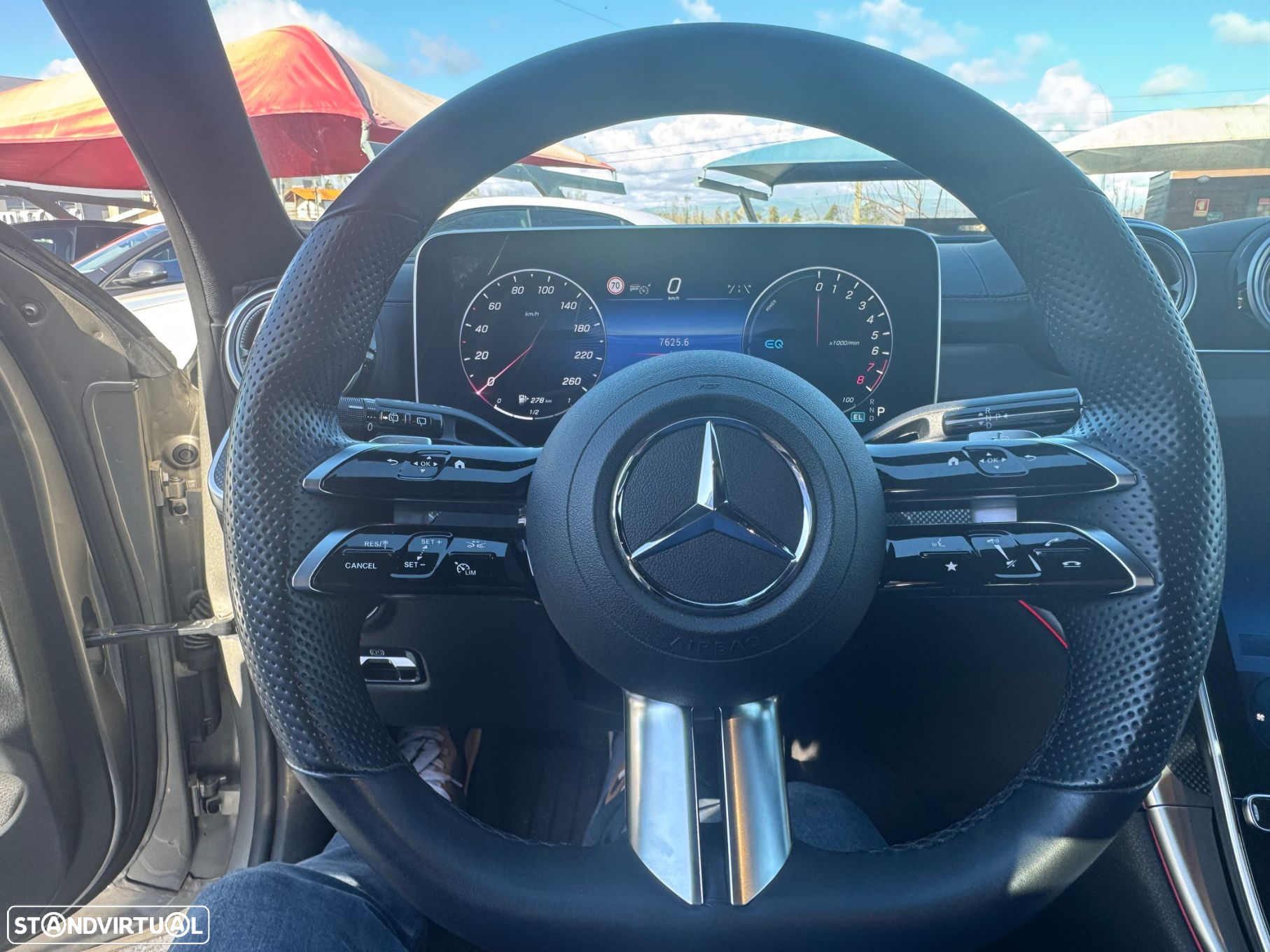 Mercedes-Benz C 300 e AMG Line - 9