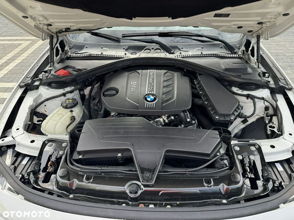 BMW Seria 3 318d - 28