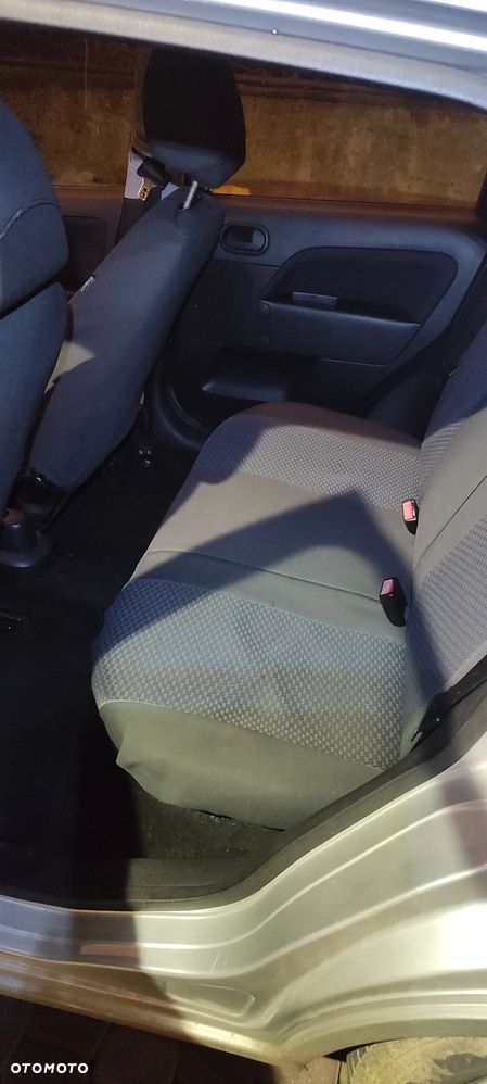 Ford Fiesta 1.4 TDCI - 12