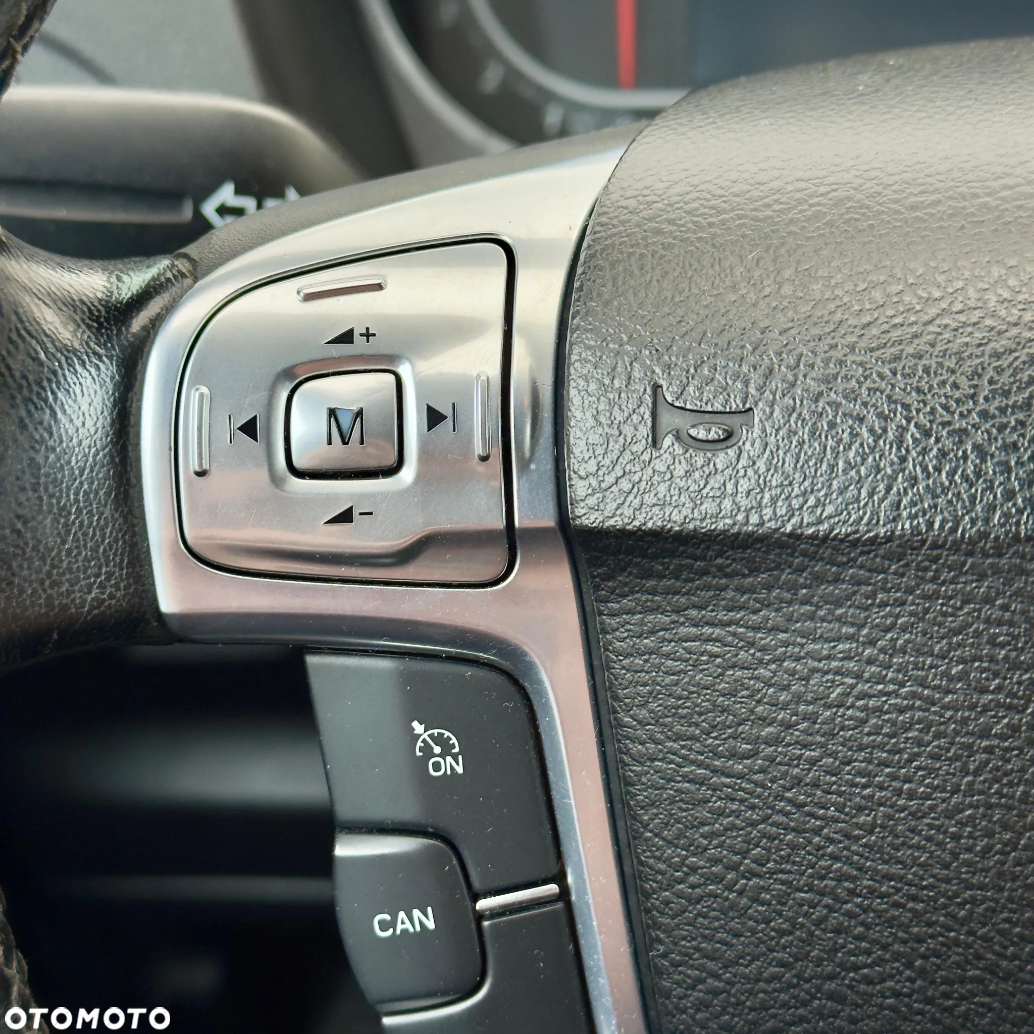 Ford S-Max - 19