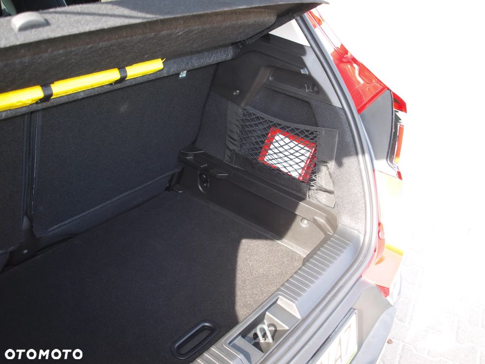 Renault Captur 1.3 TCe mHEV Techno EDC - 28