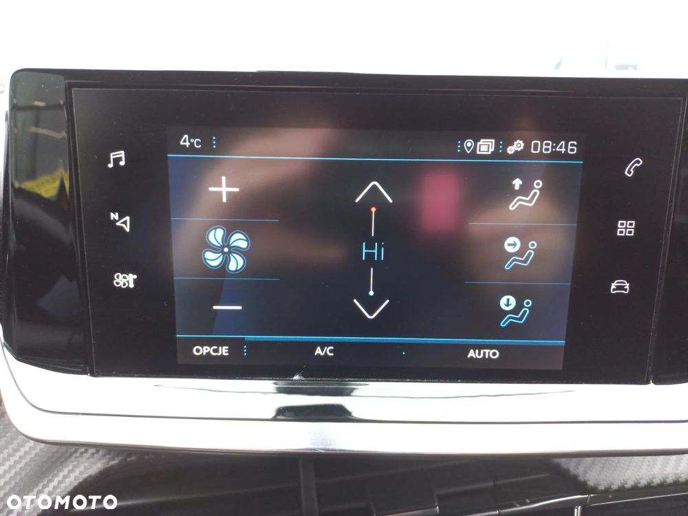 Peugeot 2008 1.5 BlueHDi Allure S&S - 18