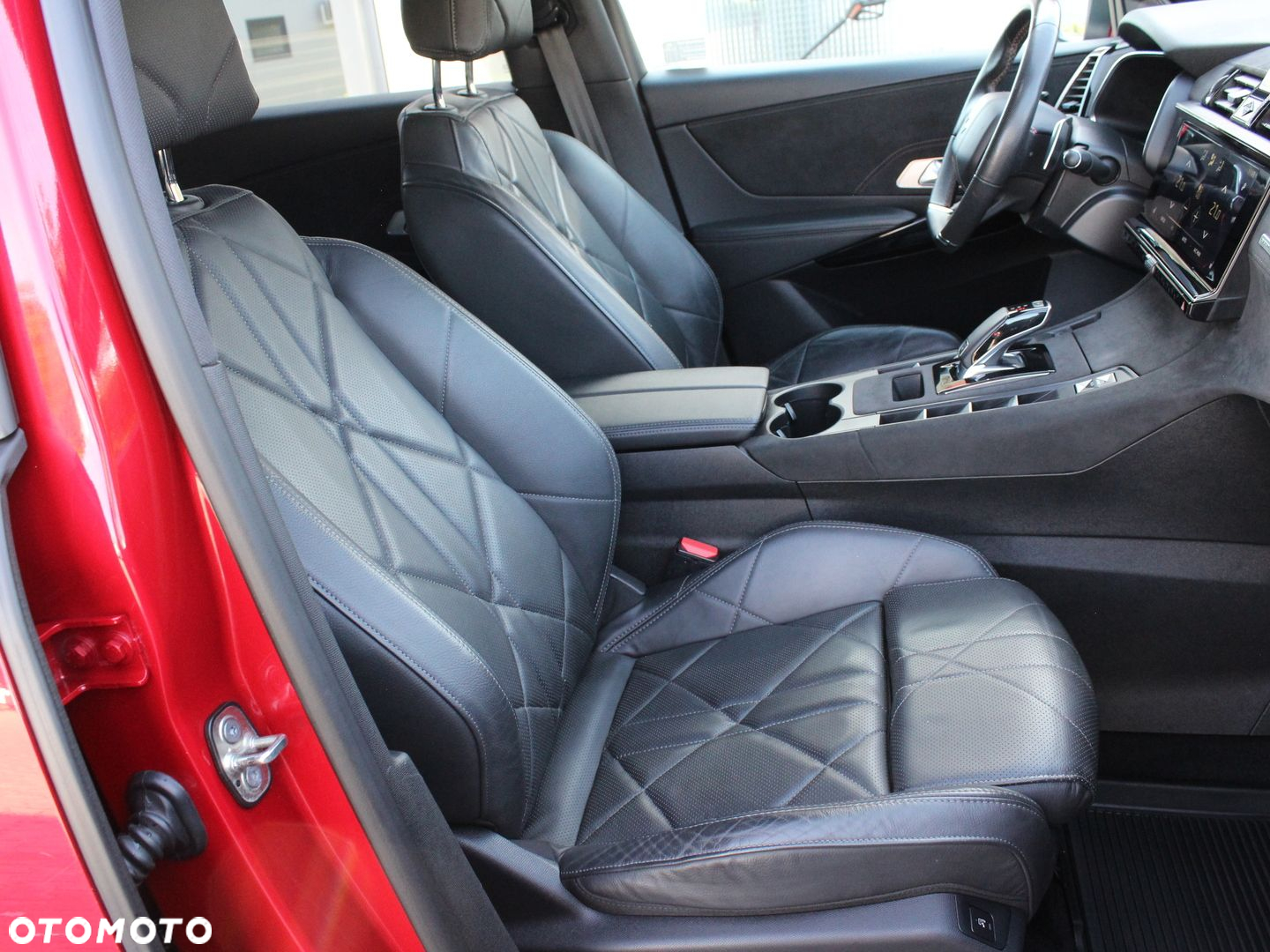 DS Automobiles DS 7 Crossback 1.6 PureTech GPF Performance Line + - 15