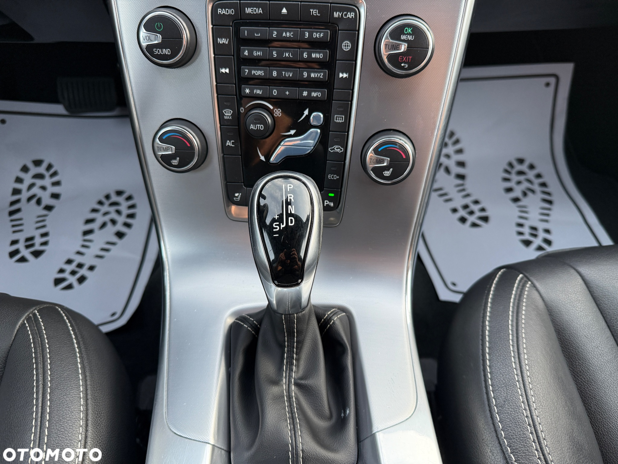 Volvo V60 D3 Geartronic Kinetic - 31