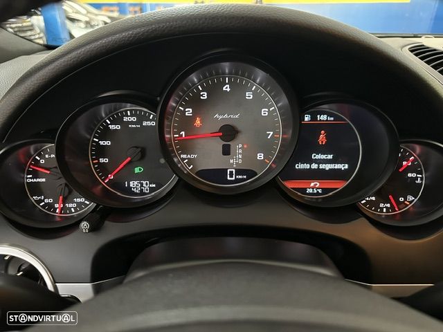 Porsche Cayenne S - 19