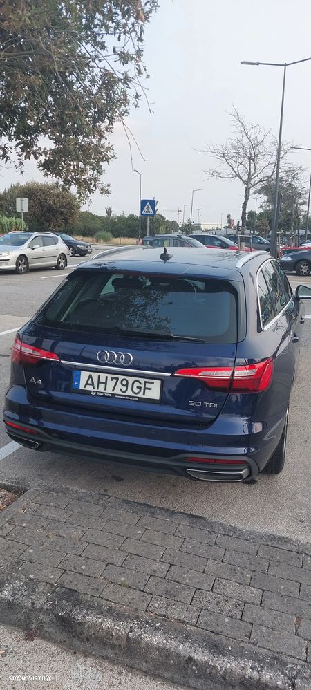 Audi A4 Avant 30 TDI S tronic - 4