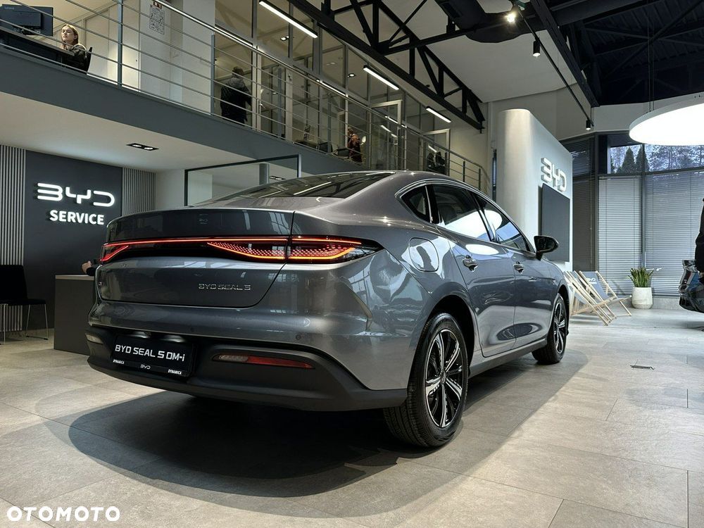 BYD Seal 5 - 6