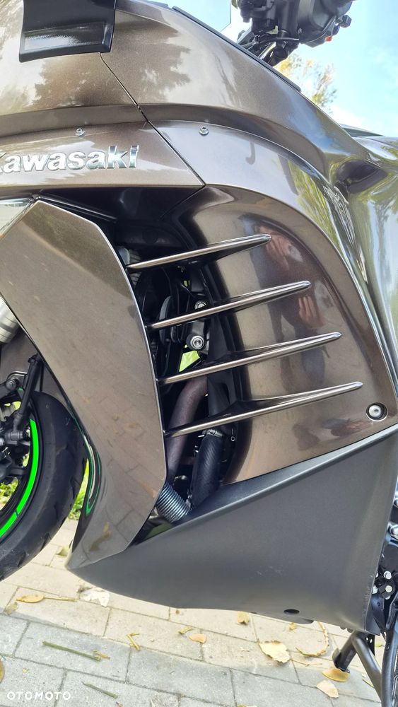 Kawasaki GTR - 13