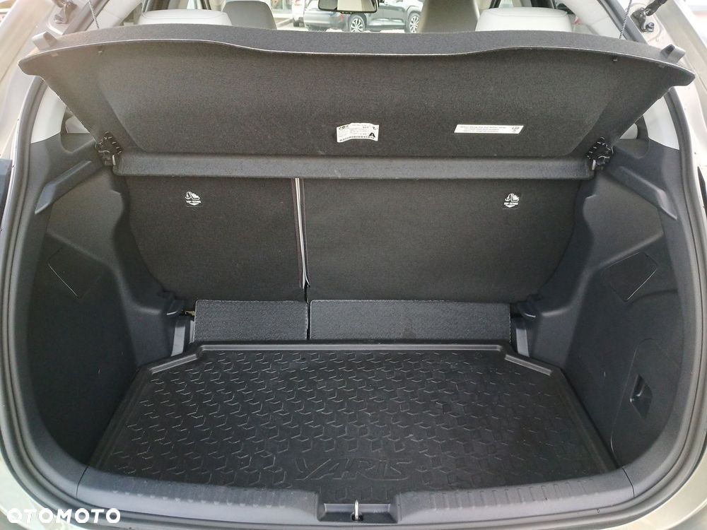 Toyota Yaris - 24