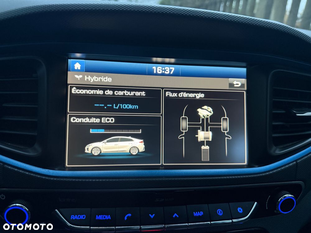 Hyundai IONIQ Hybrid Premium - 24