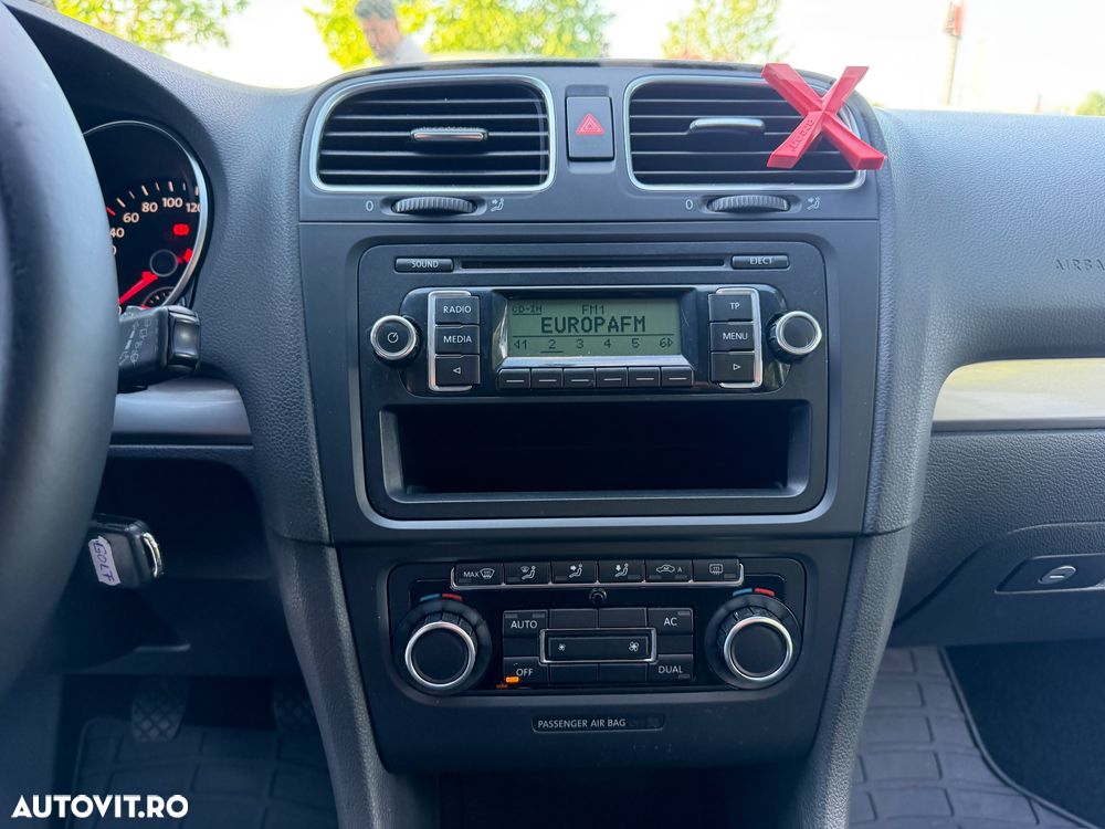 Volkswagen Golf 2.0 TDI Highline - 9