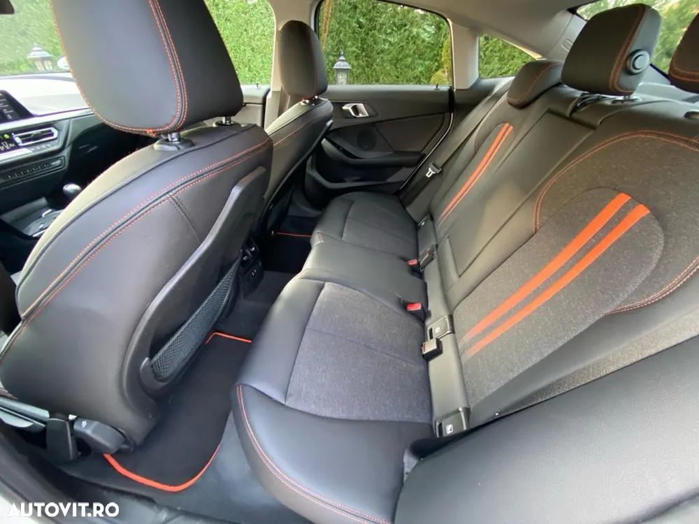 BMW Seria 2 218i Active Tourer M Sport - 5