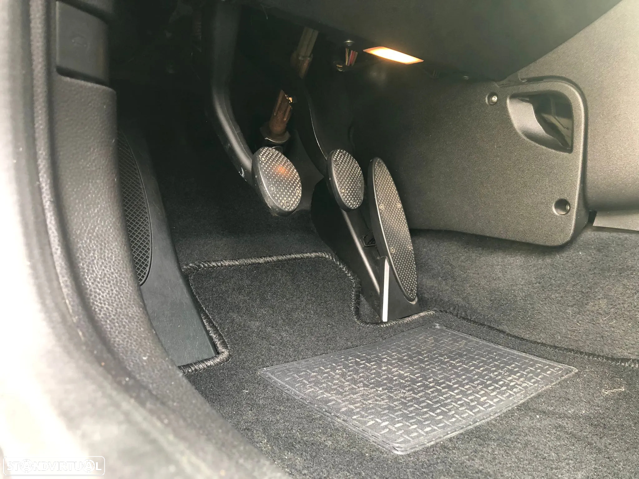 MINI 3 Portas Cooper D - 41