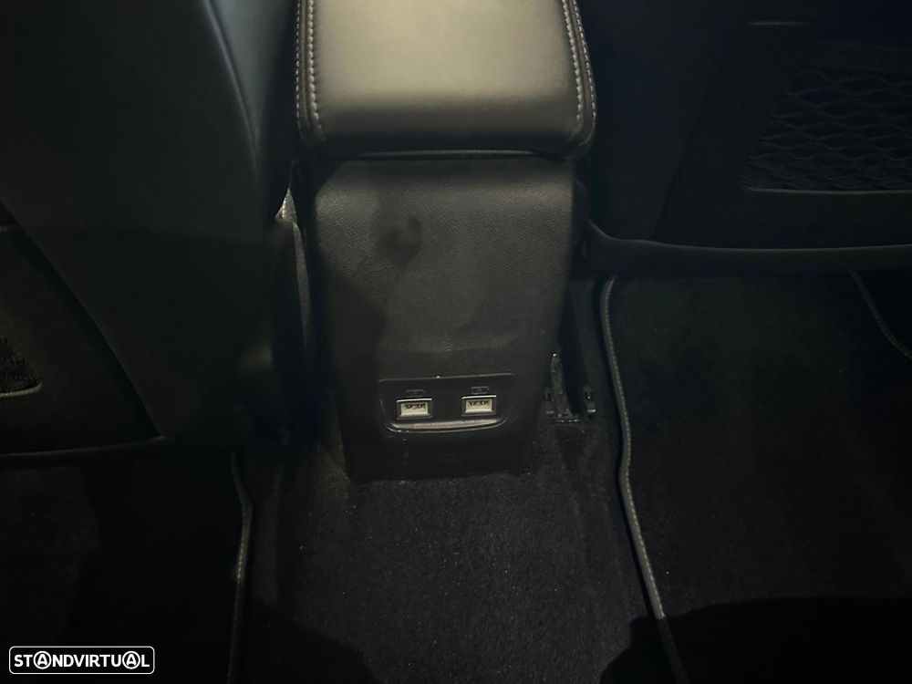 Peugeot 2008 PureTech 130 EAT8 GT Pack - 33