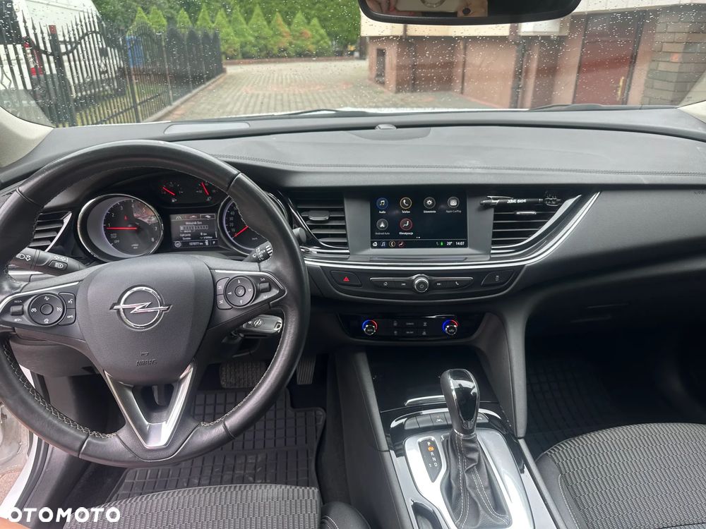 Opel Insignia - 11