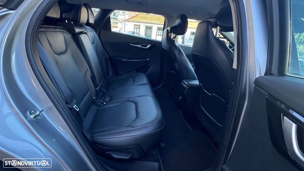 Kia EV6 77,4-kWh — fotografia 9