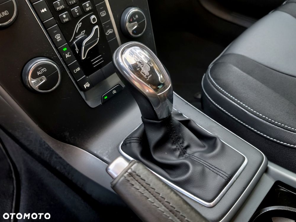 Volvo V40 T4 Kinetic - 9