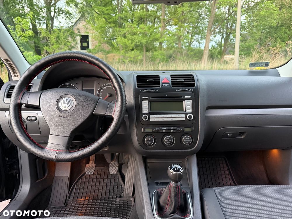 Volkswagen Jetta 1.9 TDI Trendline - 12