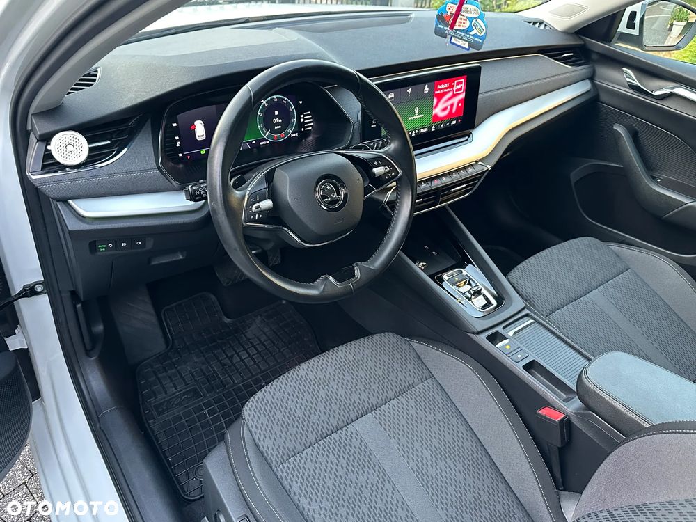 Skoda Octavia 2.0 TDI DSG Style - 11