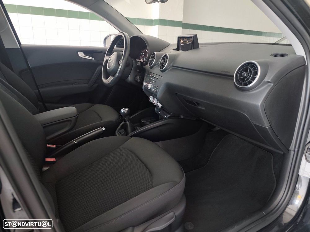 Audi A1 Sportback 1.0 TFSI Design - 9