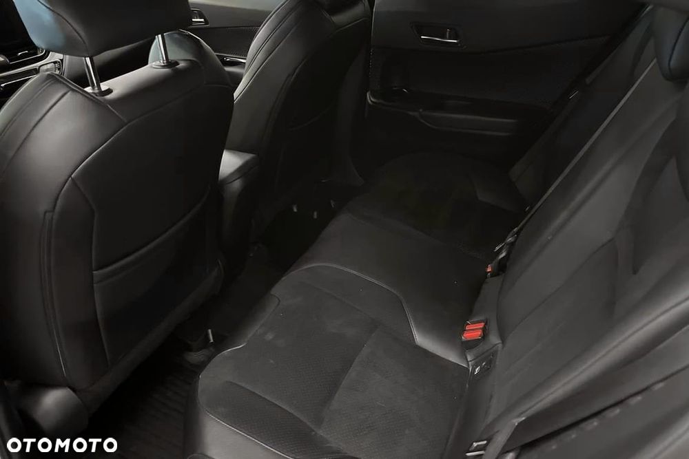 Toyota C-HR Lounge - 7
