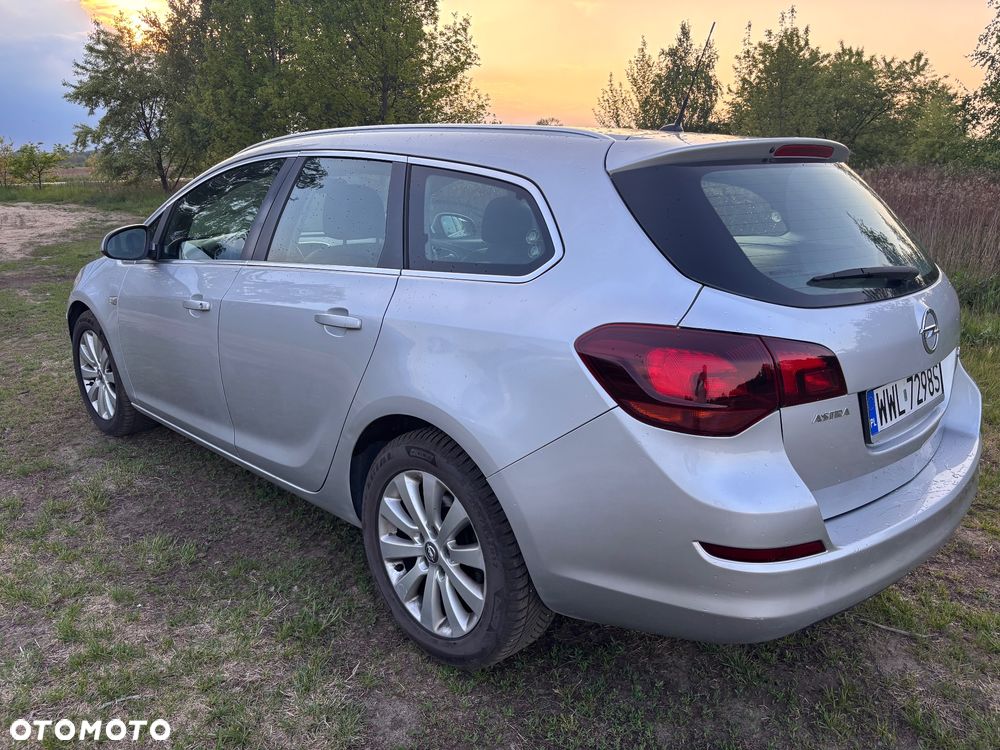 Opel Astra 1.7 CDTI DPF Design Edition - 4