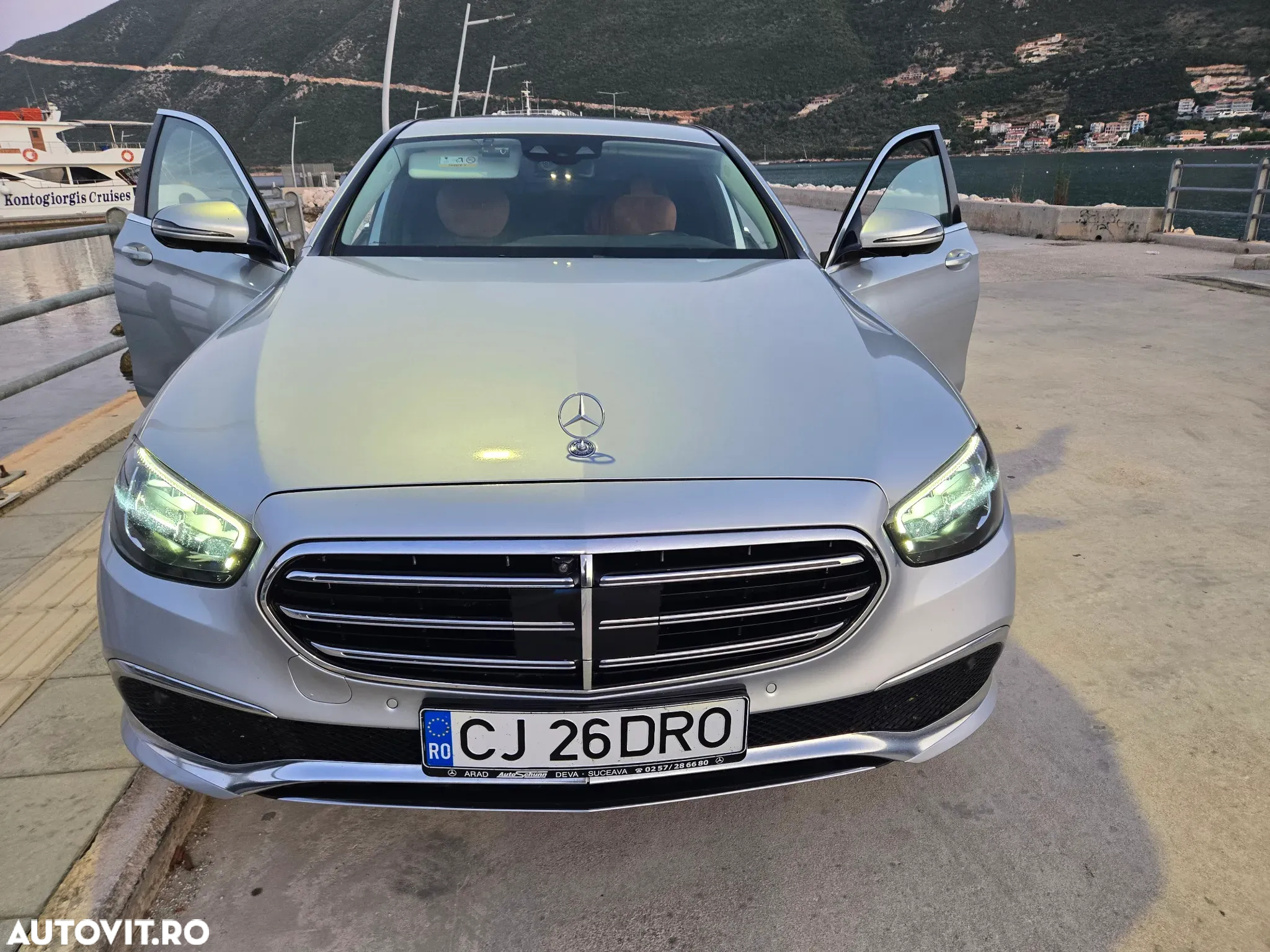 Mercedes-Benz E 220 d 4Matic T 9G-TRONIC - 22