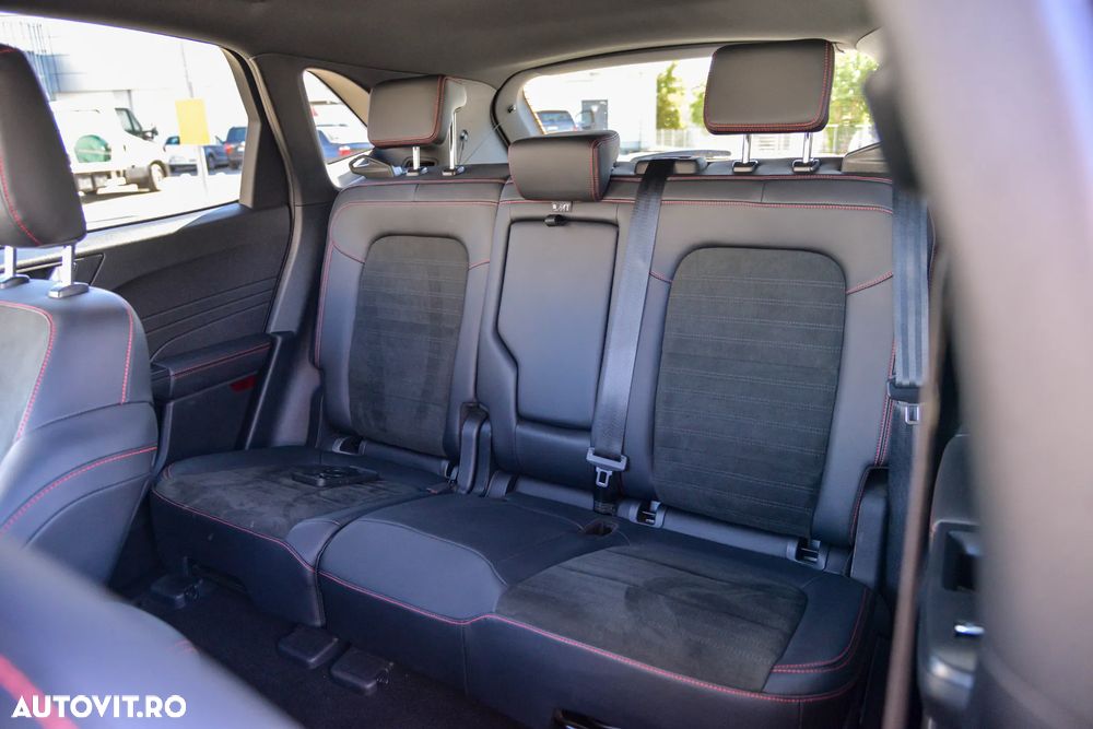 Ford Kuga 2.5 Duratec PHEV ST Line X - 28