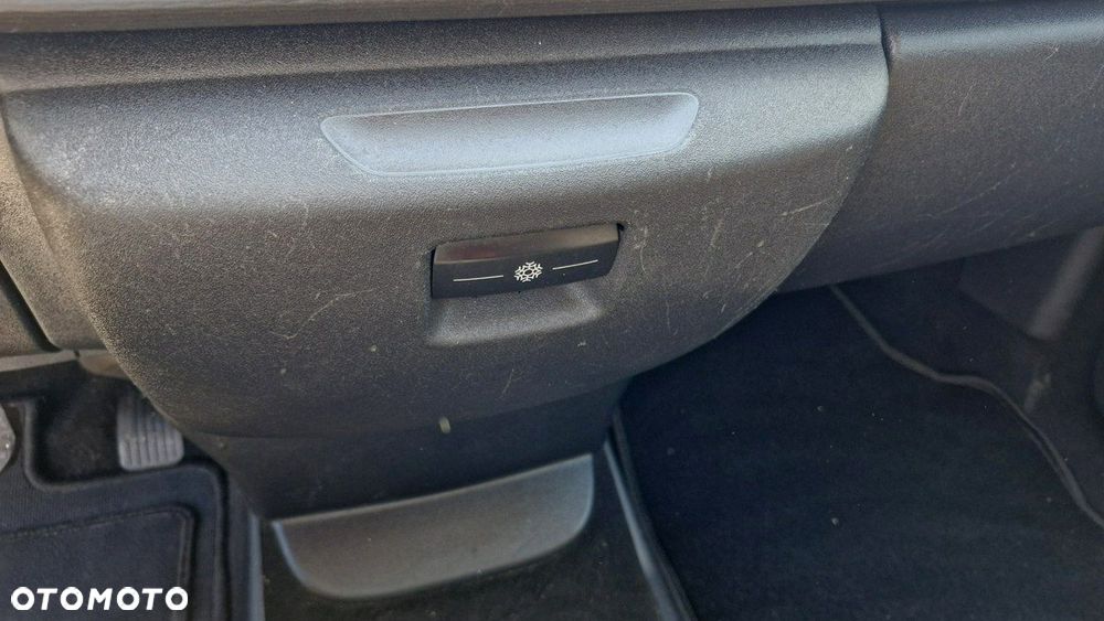 Citroën C4 Picasso 1.6 e-HDi FAP EGS6 Tendance - 17