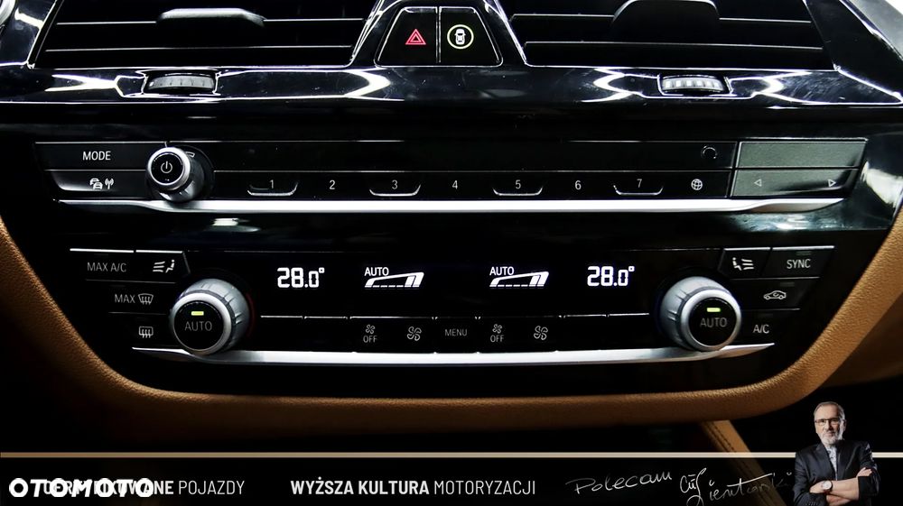 BMW Seria 5 530i GPF Luxury Line sport - 19