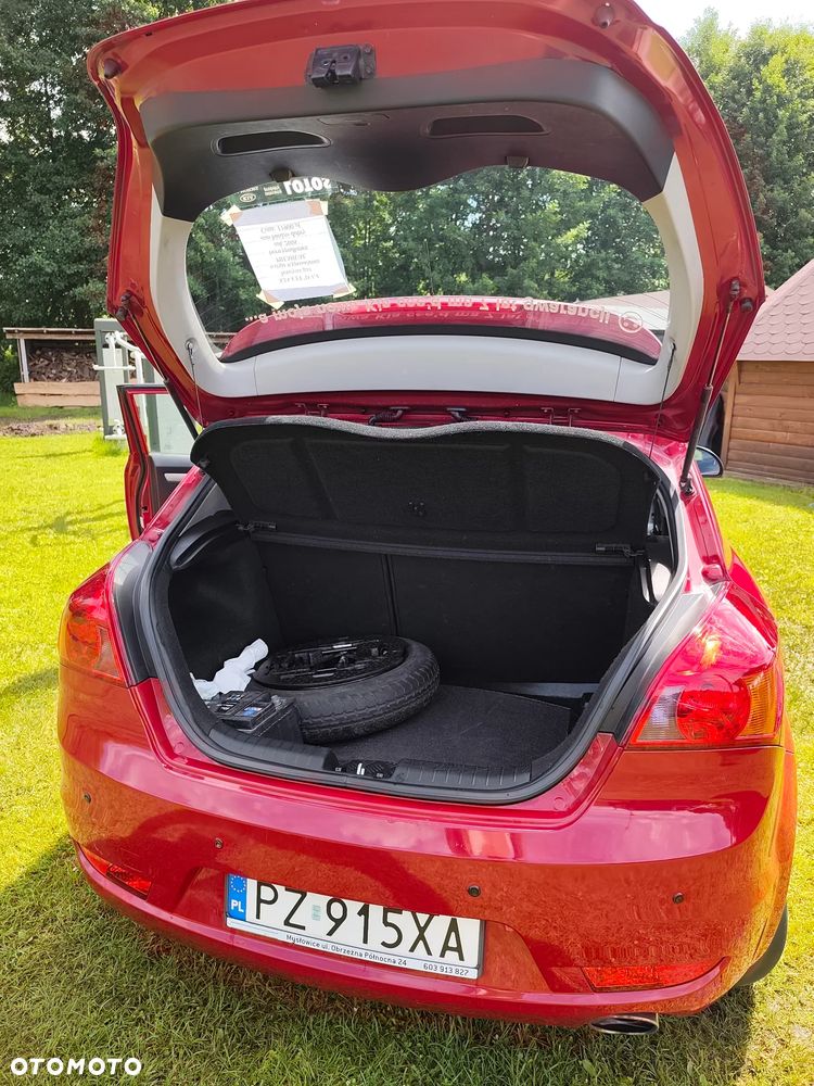 Kia Ceed - 10