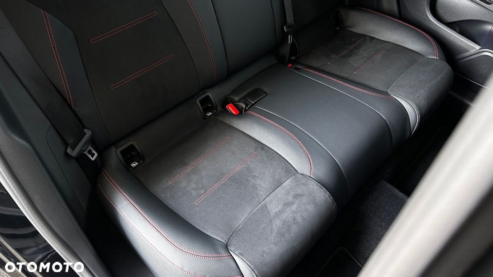 Mercedes-Benz GLA 200 mHEV AMG Line 7G-DCT - 26