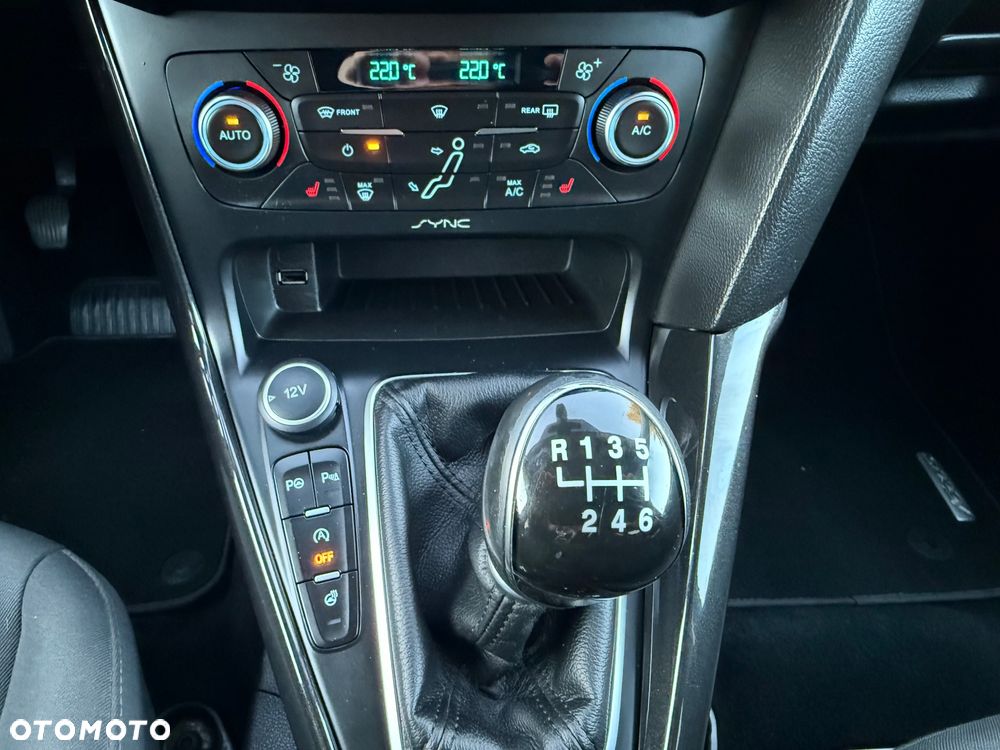 Ford Focus - 23