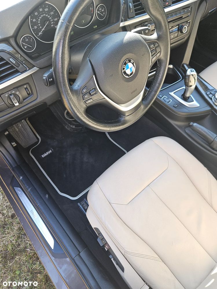 BMW Seria 3 328i xDrive - 7