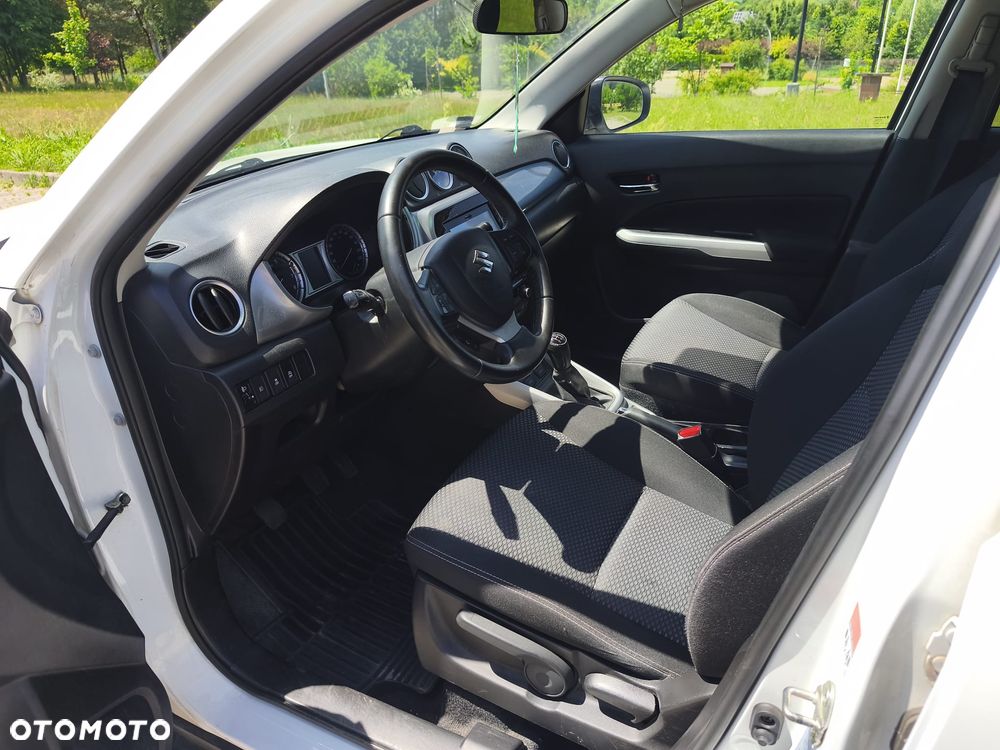 Suzuki Vitara 1.6 Comfort 2WD - 6
