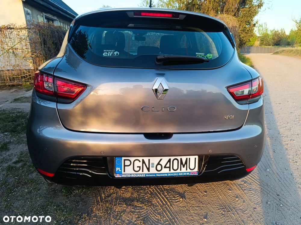 Renault Clio - 17