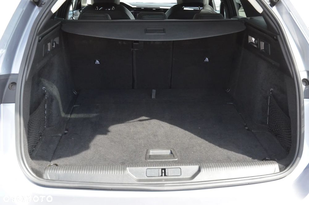 Peugeot 308 BlueHDi 130 EAT8 Allure - 17