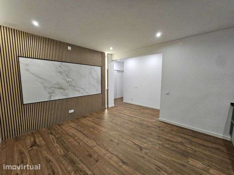 Oeiras-Barcarena T3 remodelado - Grande imagem: 2/11