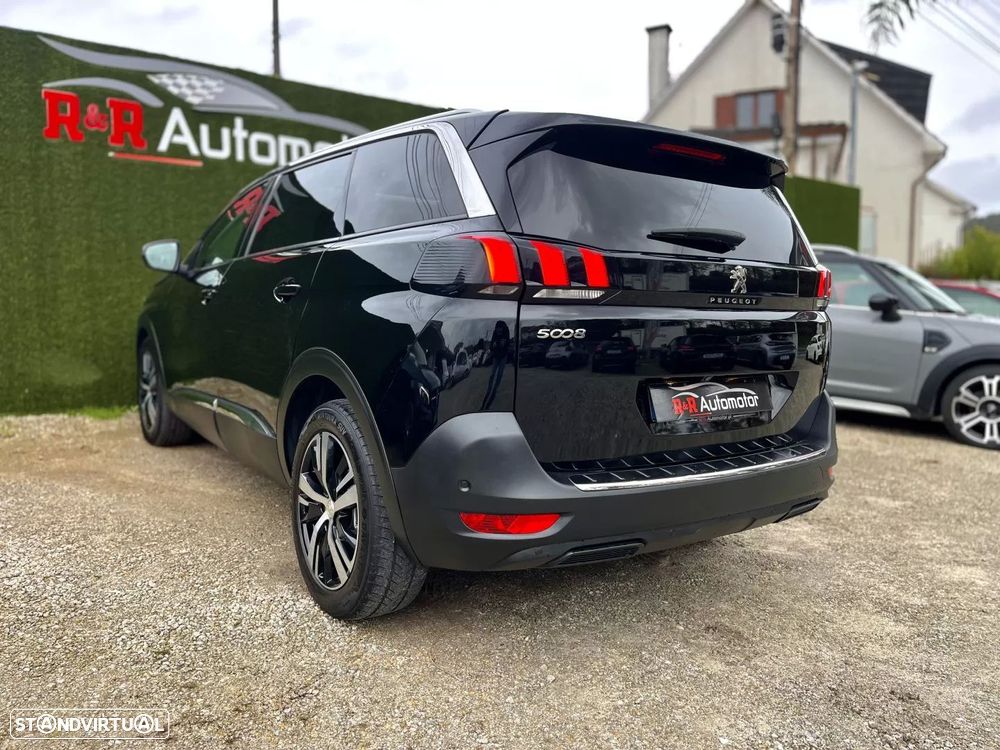 Peugeot 5008 - 10