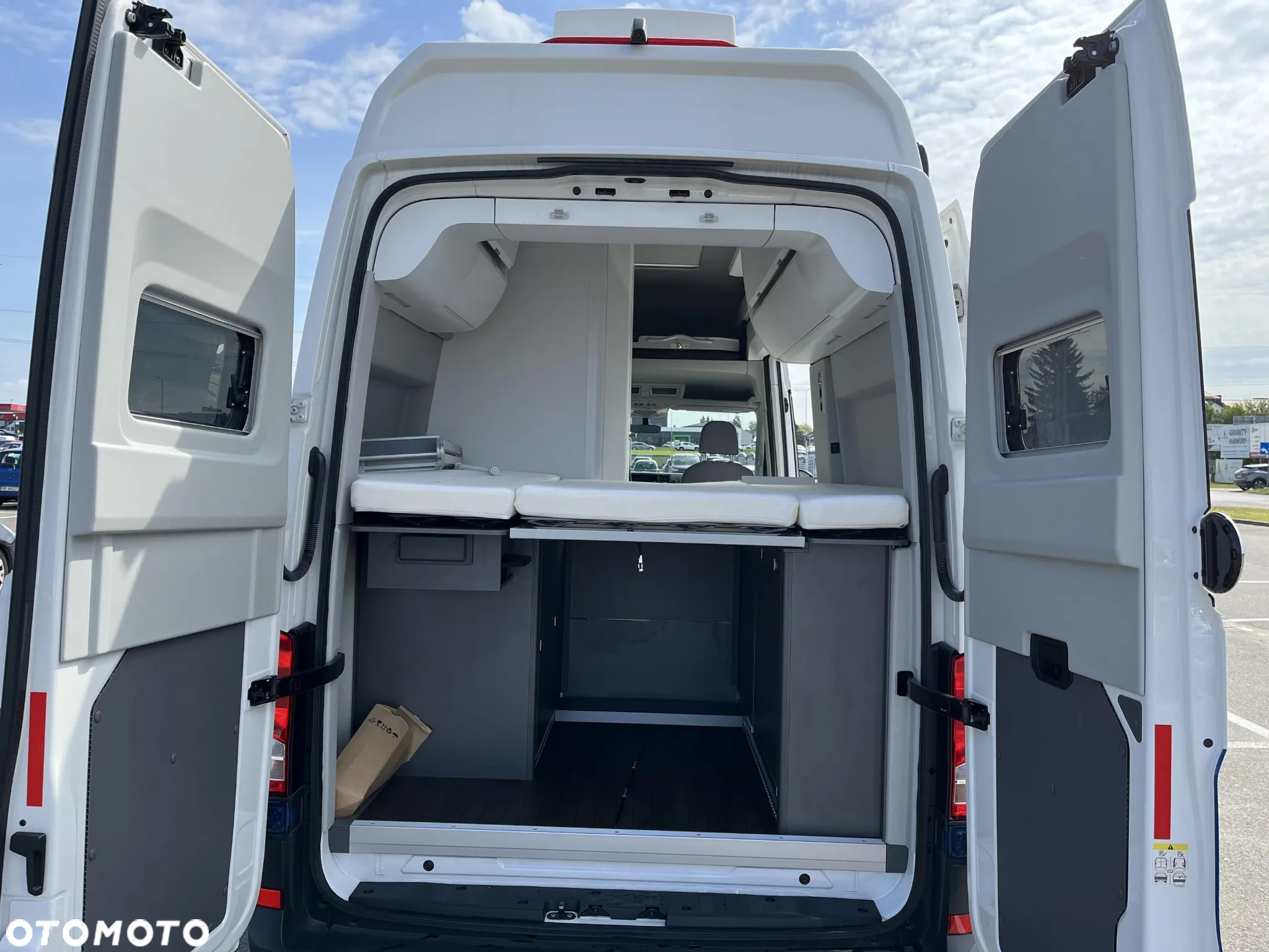Volkswagen Crafter Grand California - 17